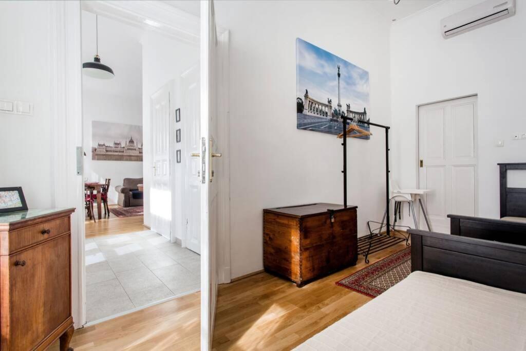 In Historical Building With Free Private Parking Budapest